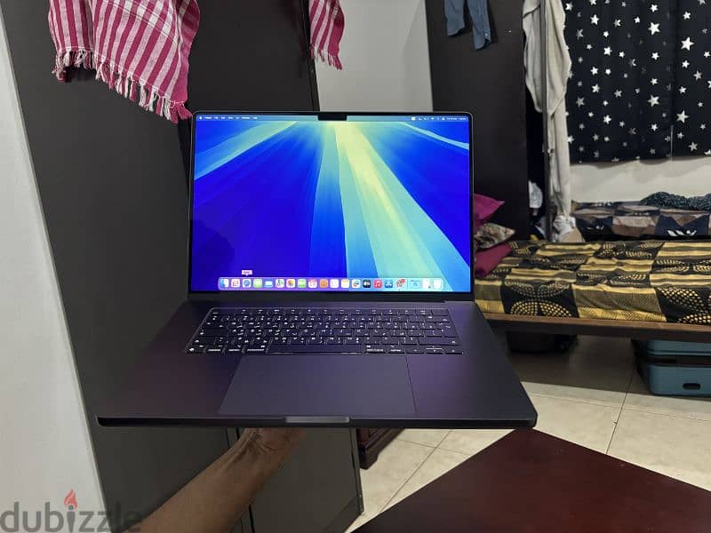 Apple macbook pro 16 M3 Pro 18 GB Ram 512 SSD in excellent Condition 0