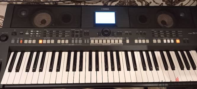 Yamaha PSR s650