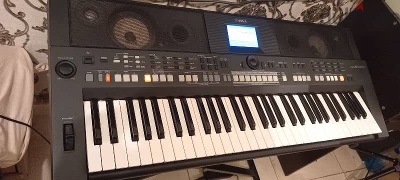 Yamaha PSR s650 2