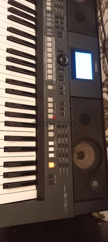 Yamaha PSR s650 4