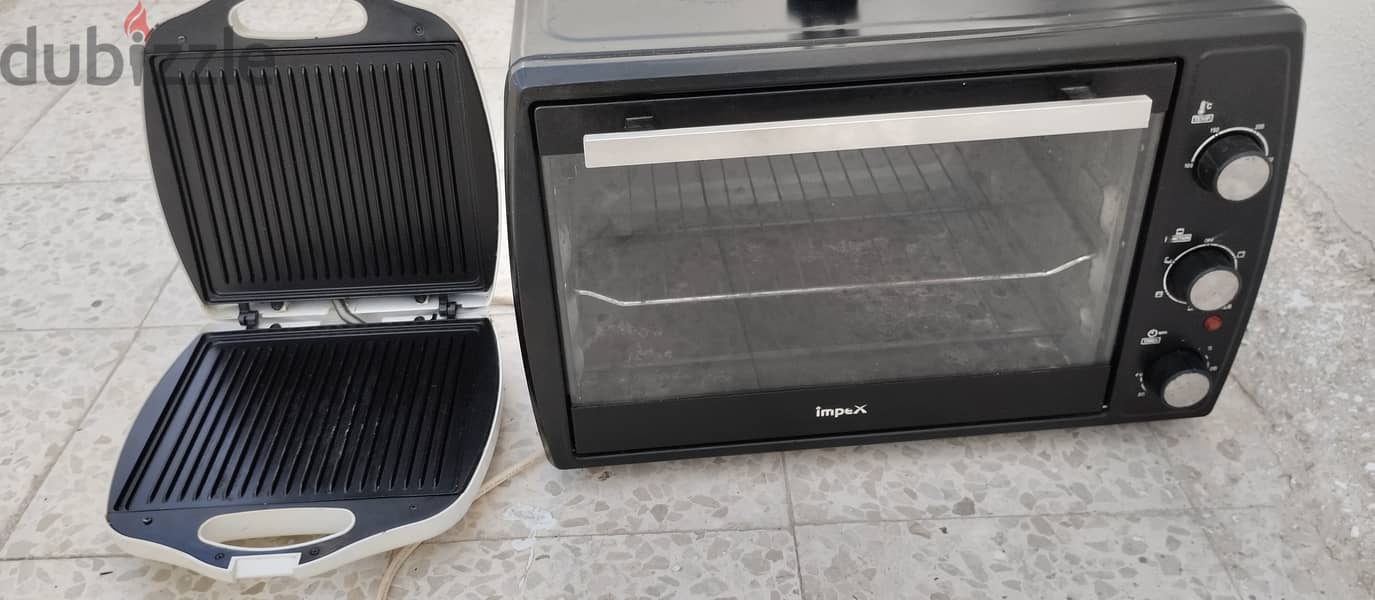 Grill oven with baking tray 4