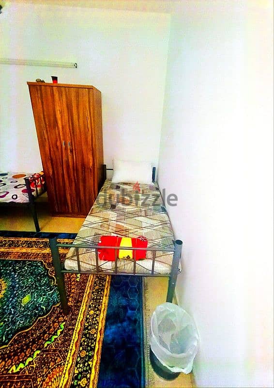 A bed space in a sharing room for rent 3