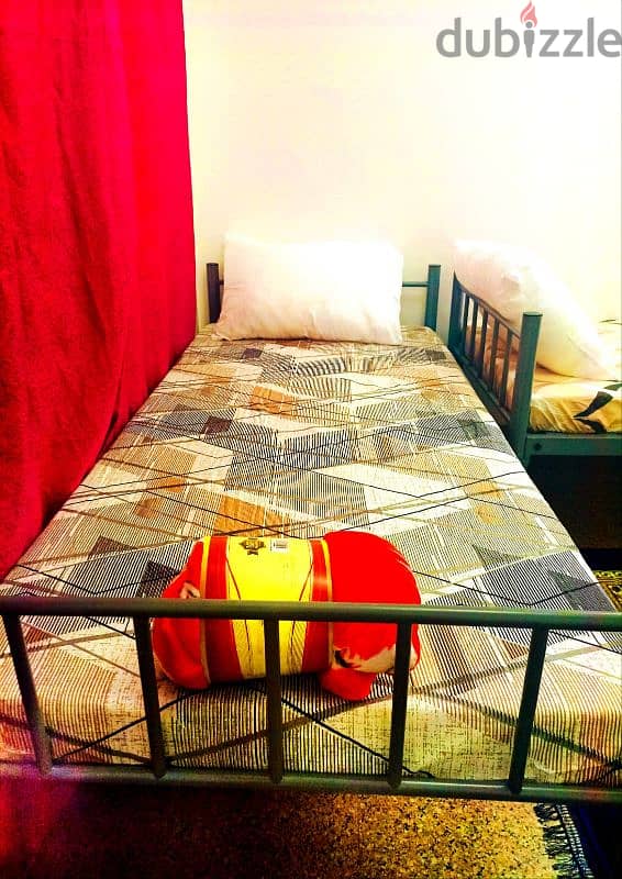 A bed space in a sharing room for rent 8