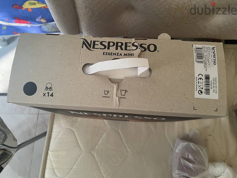 NESPRESSO ESSENZA MINI coffe machine 1