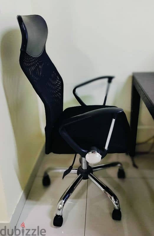 Rarely used Office chair for sale 2