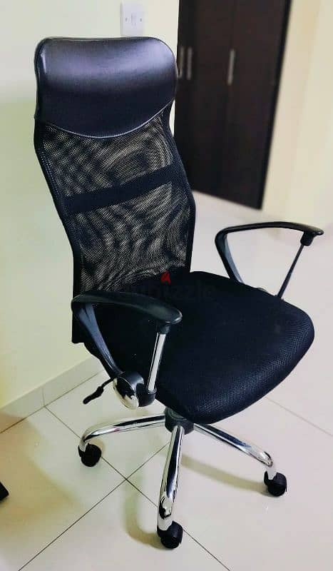 Rarely used Office chair for sale 4