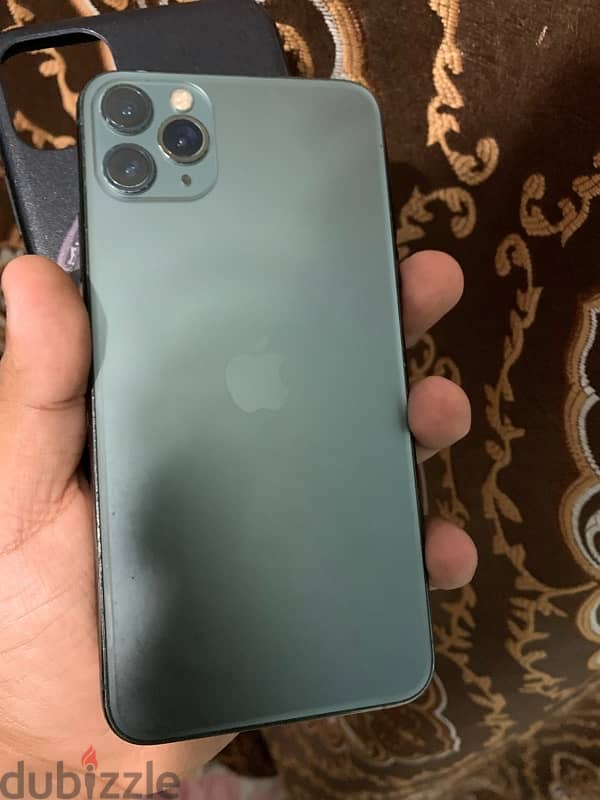 iPhone 11 pro max very good condition 2