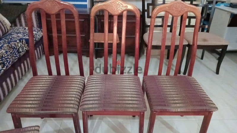 sale. dinning table and. chairs. 0