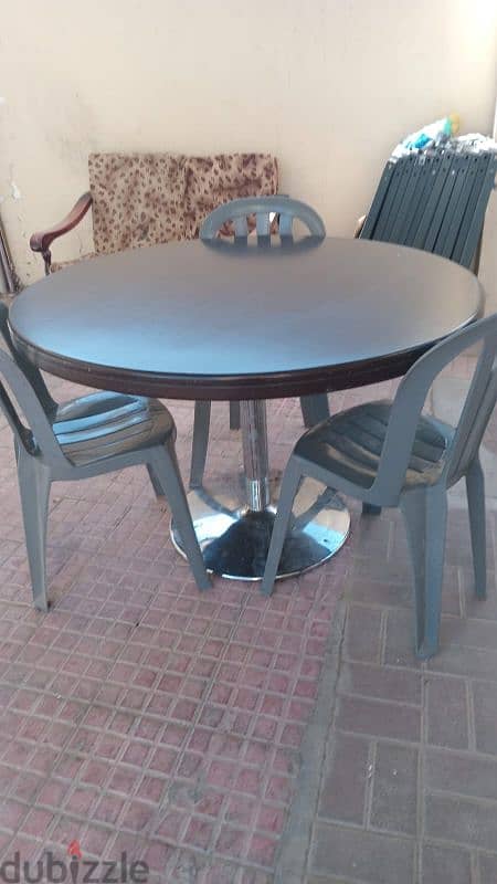 sale. dinning table and. chairs. 5