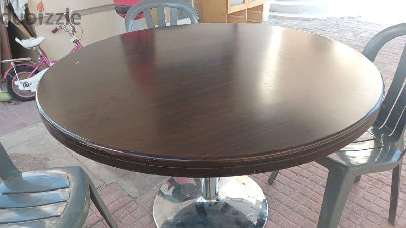 sale. dinning table and. chairs. 7