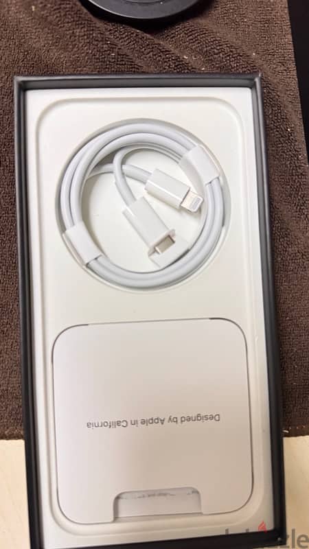 iphone 12pro 256GB blu with box arabic 4