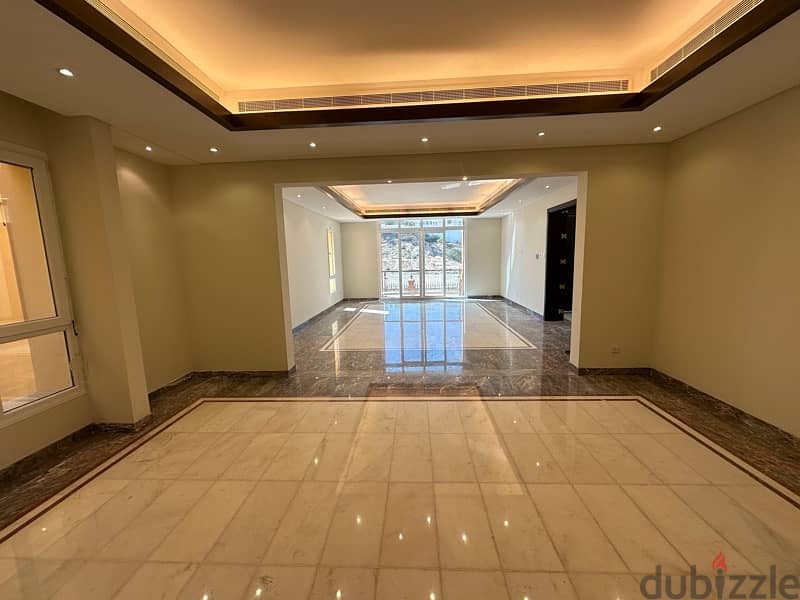 8+2 BD |  Standalone  | Lift 1