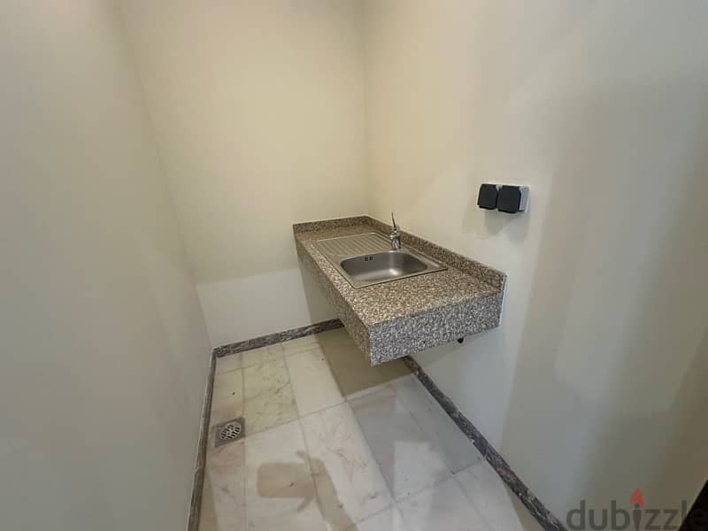 8+2 BD |  Standalone  | Lift 10