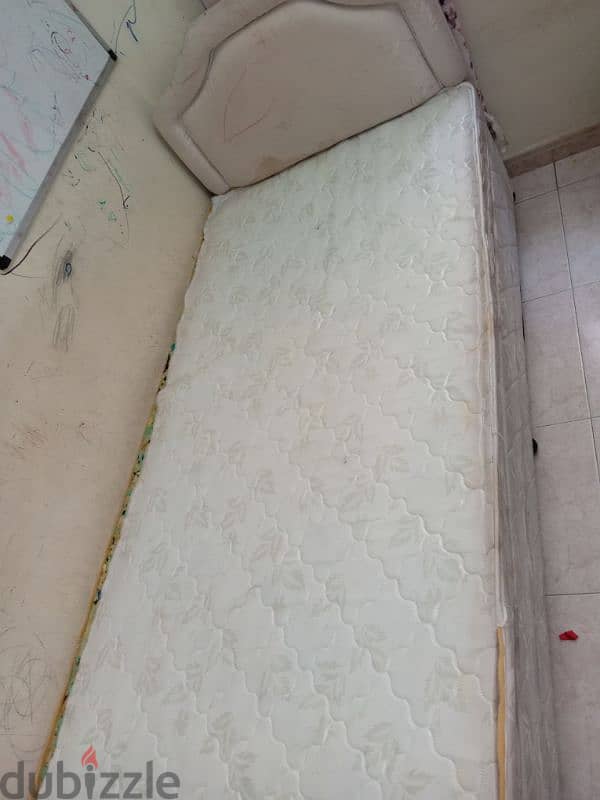 Single bed with mattress 0