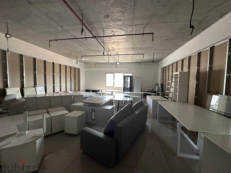 60 sqm Office Near British Council in Madinat Sultan Qaboos 0