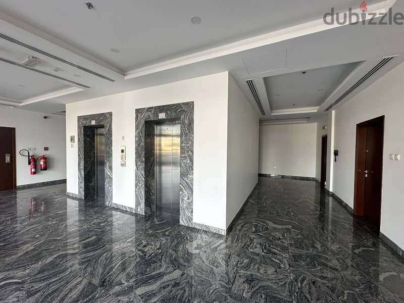 60 sqm Office Near British Council in Madinat Sultan Qaboos 6