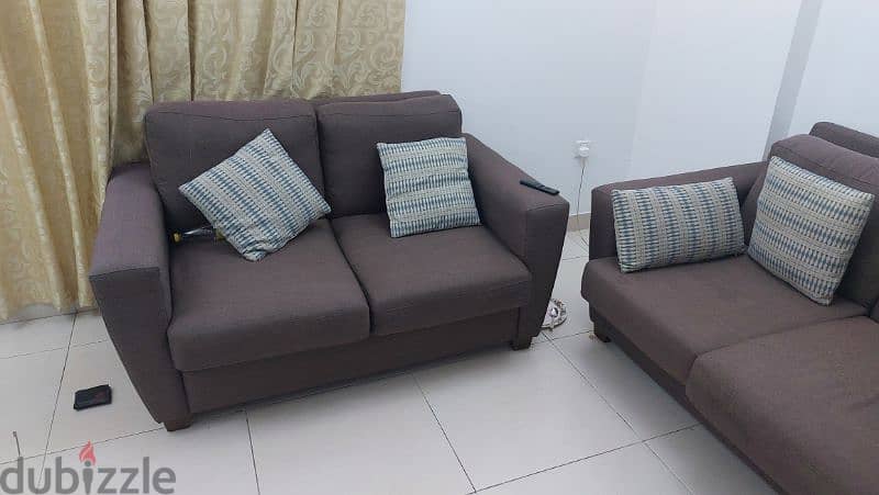 used home furniture is available for sale in very good condition 3