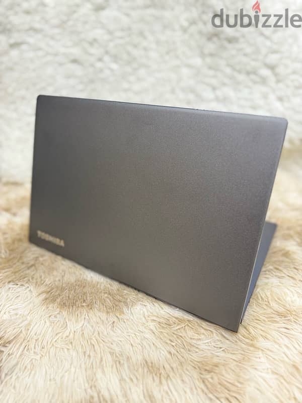 Toshiba Tecra i7-8th 16gb Touchscreen 1