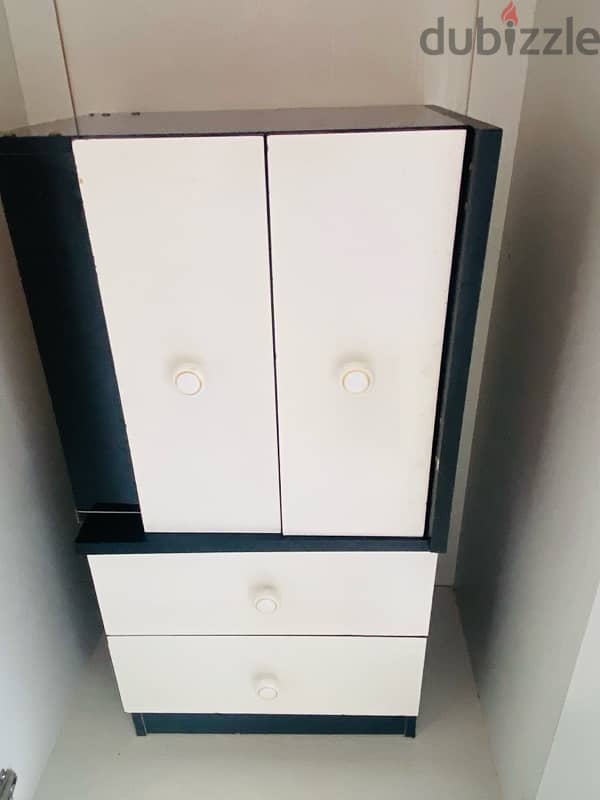 Bedroom set for sale Free fittings within Muscat 2