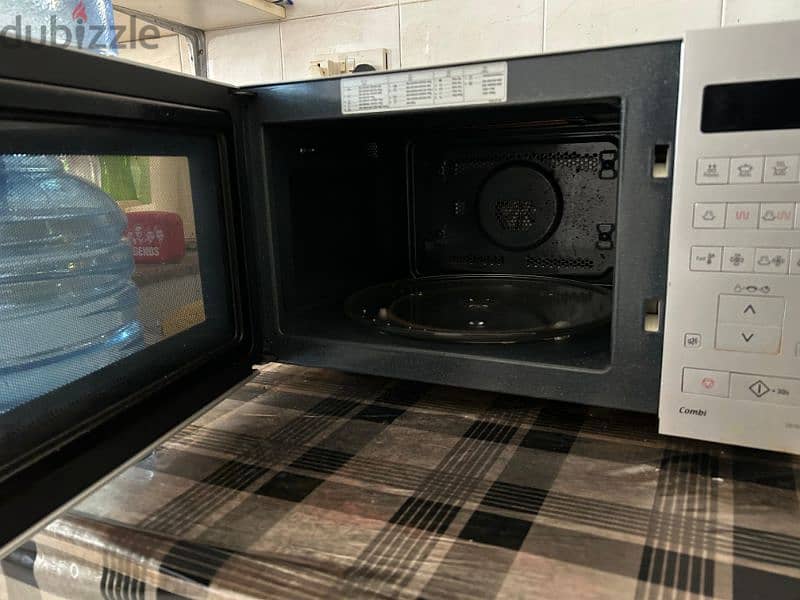 MICROWAVE OVEN 1