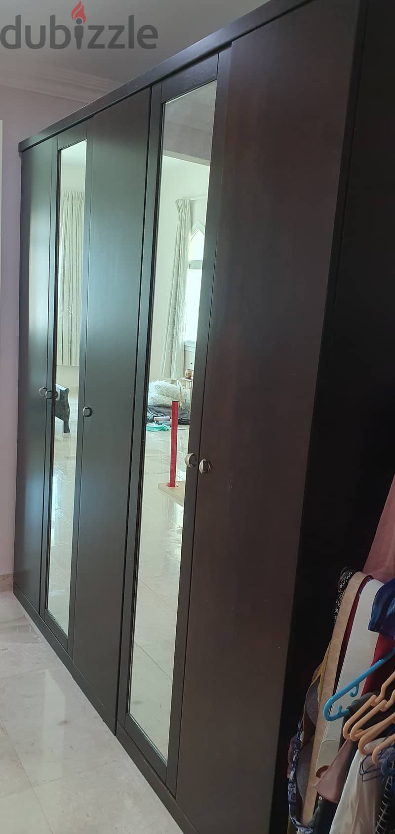 5 Door Wardrobe 0