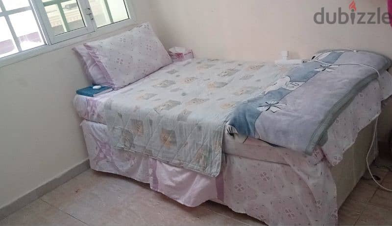 BEDSPACE  AVAILABLE  for 1 LADY. 0