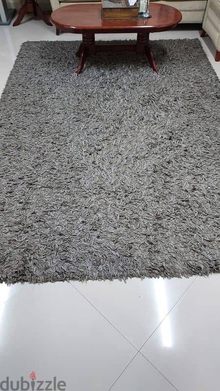 grey rug 0