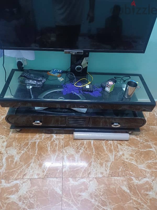 45" lcd tv with trolly satnd 2