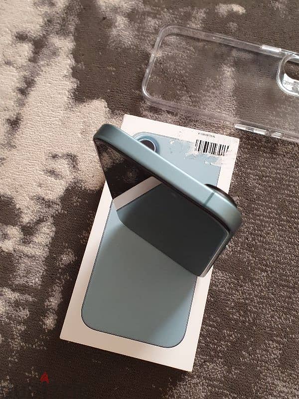 iPhone 16 128gb new condition 4