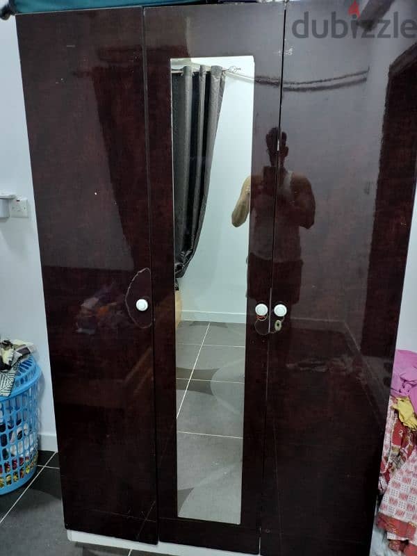 Cupboard with full size Mirror 0