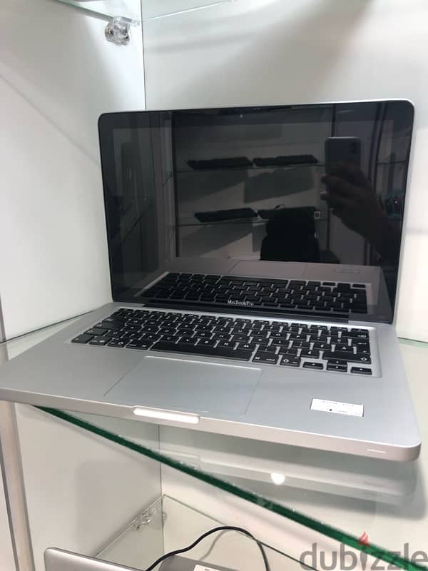 MacBook MacBook Pro and MacBook Air 4