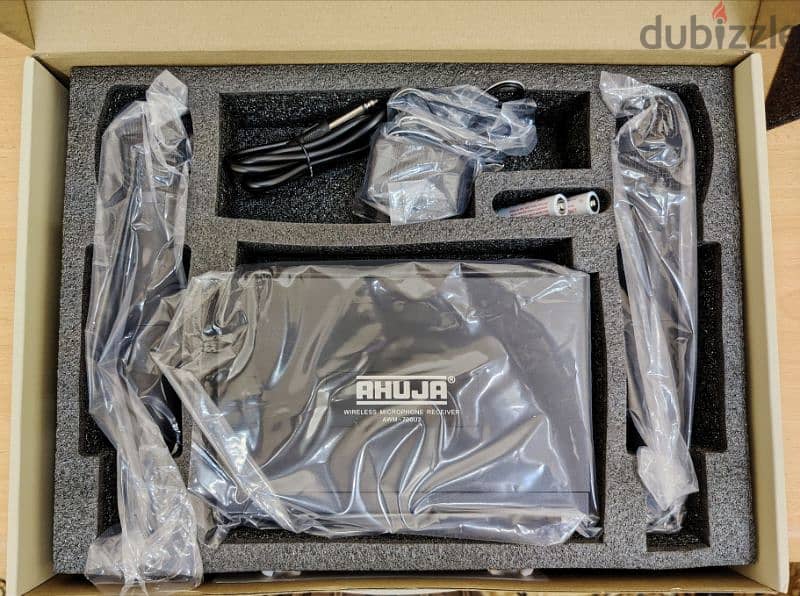 For sale, Ahuja wireless microphone with new microphone wires 2