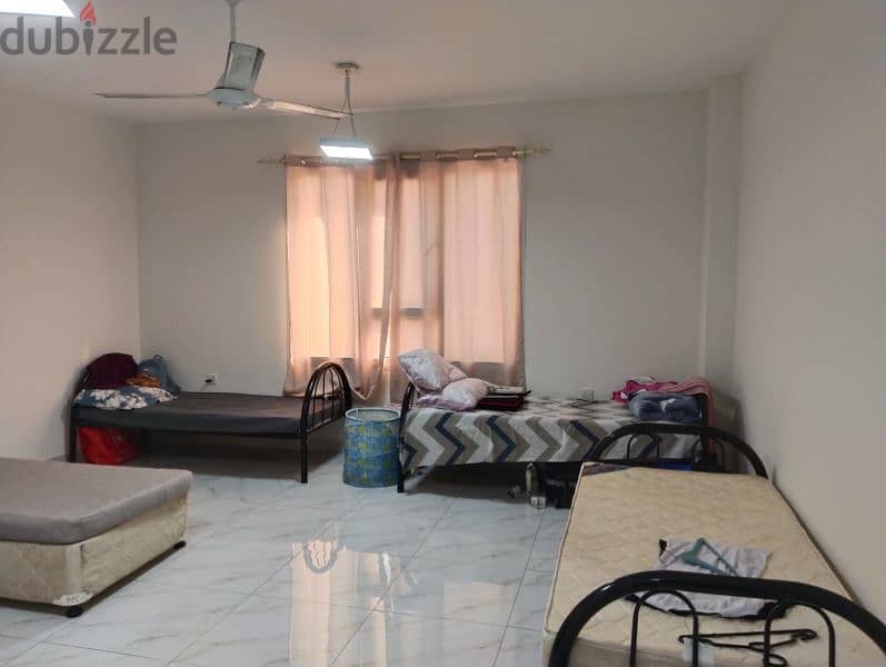 comfortable &luxury Bed space available for rent in Alkhuwair 2