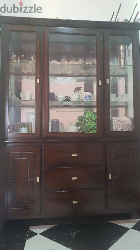 center piece display cabinet (almost new ) 0