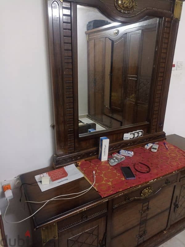 furnitures in a good condition 2