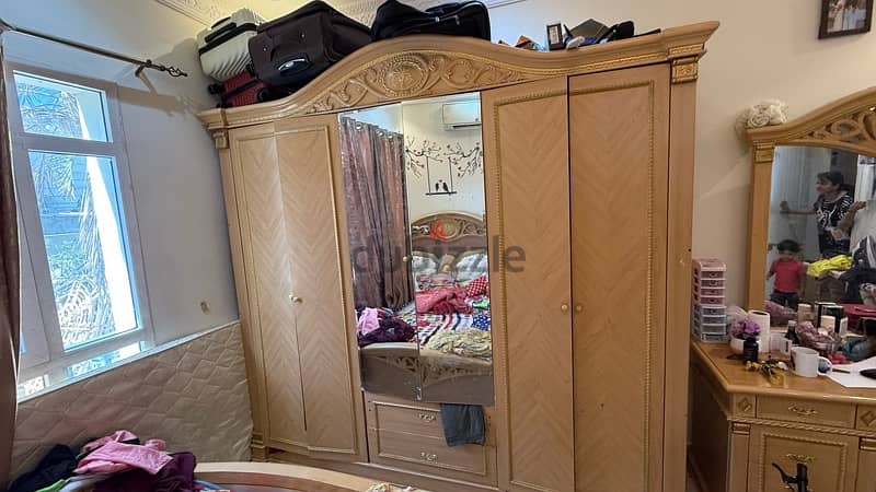 Used cupboard sale in azaibha 1