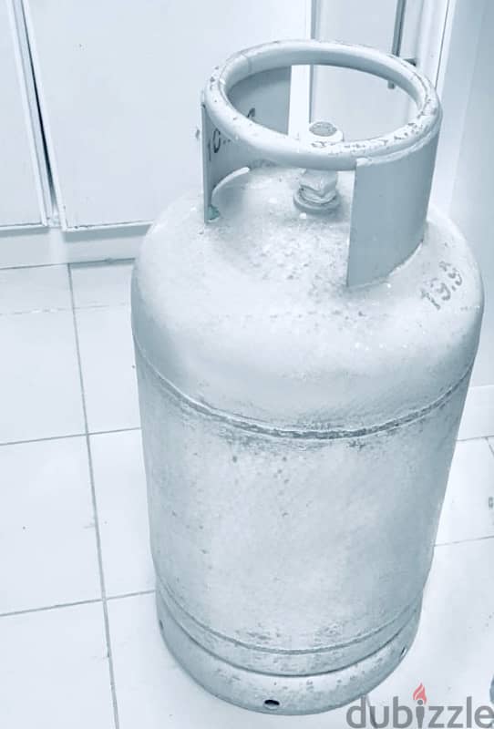 EMPTY GAS CYLINDER 1