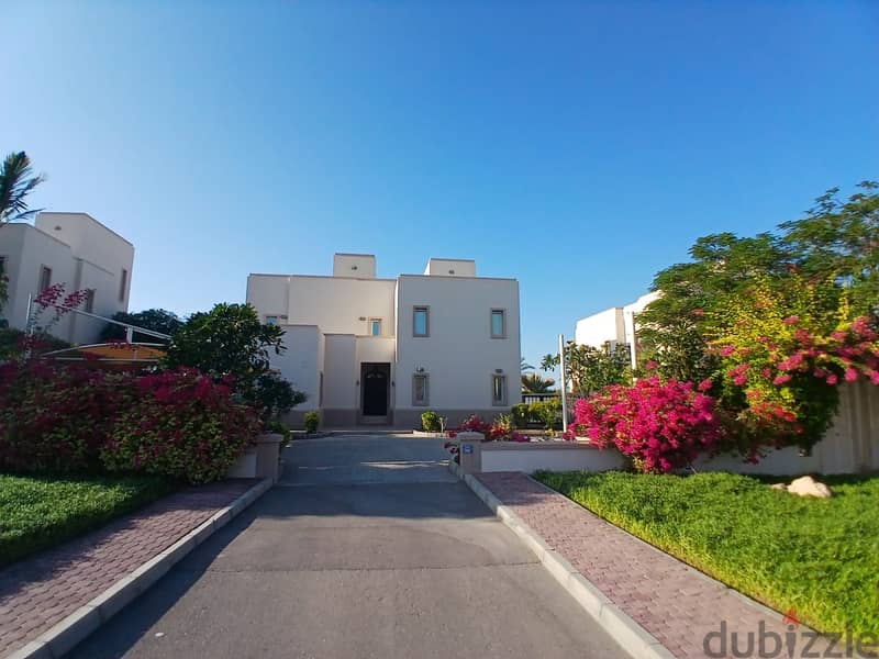 4 Bedrooms Villa in Muscat Hills 1