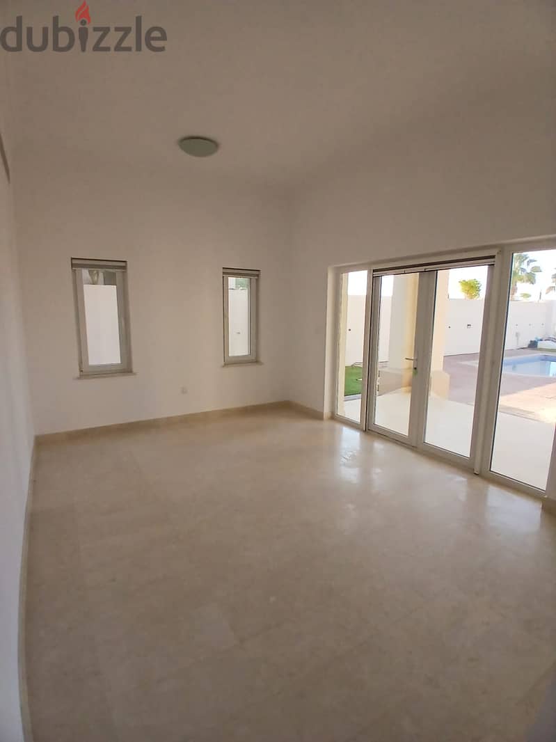 4 Bedrooms Villa in Muscat Hills 11