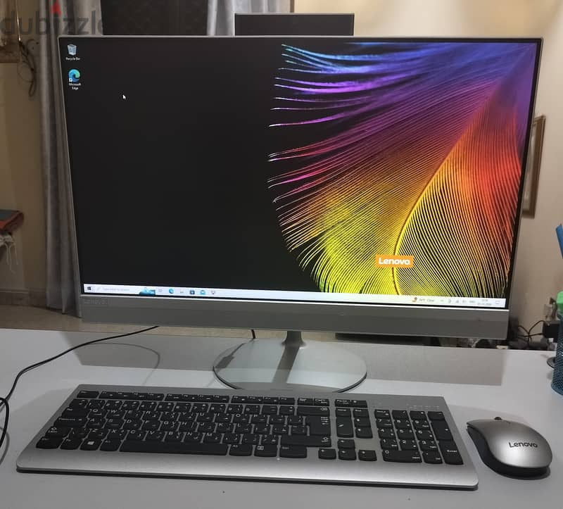 Lenovo All-in-One Desktop computer 0