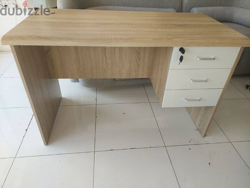 New office Table available. all r not same size and not same price 7