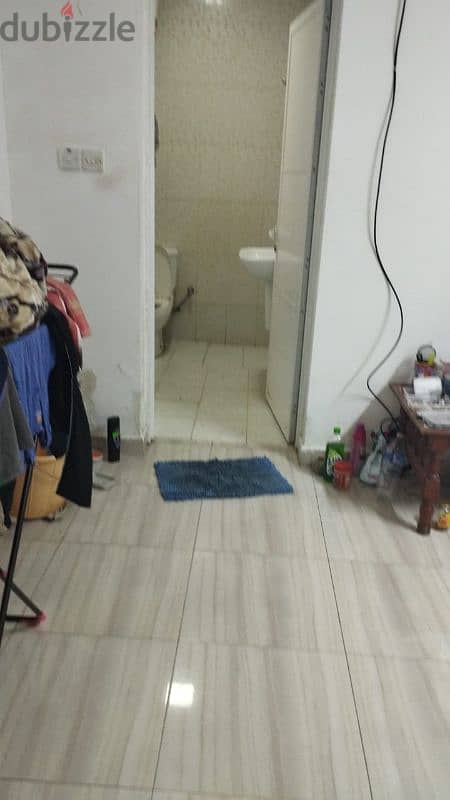 Room available with wash room in ghala . 100 OMR 1