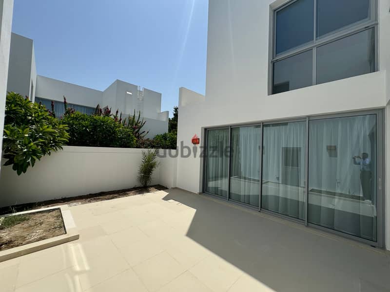 Al Mouj Reehan: Spacious 3-Bedrooms+ Maid Room Villa 13