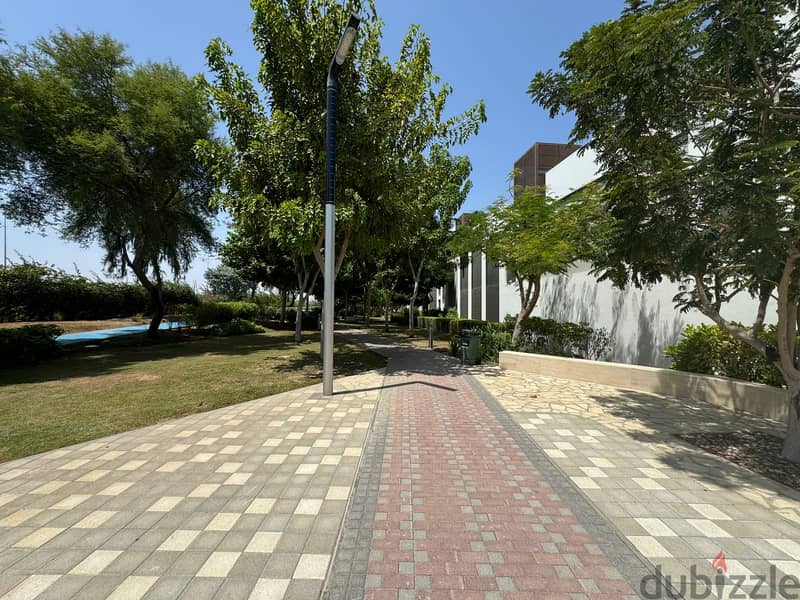 Al Mouj Reehan: Spacious 3-Bedrooms+ Maid Room Villa 14