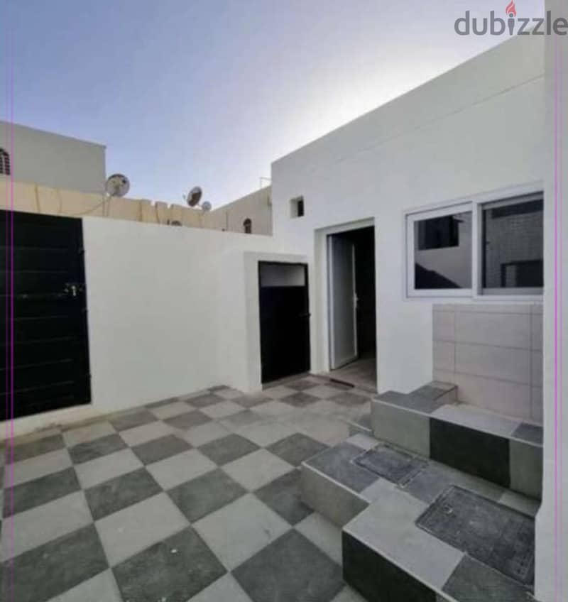 فيلا للايجار في الحيل الجنوبيه   Villa for rent in Al Hail South 1