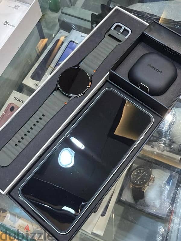 Samsung Z Flip 6, Galaxy Watch 7 & Galaxy Buds 2 Pro 1