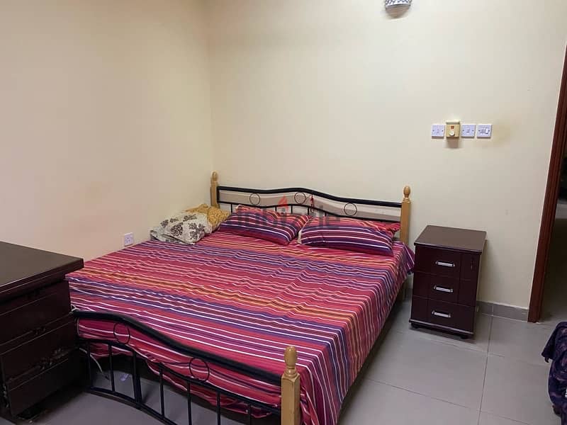 Bed and wooden table for sale 6