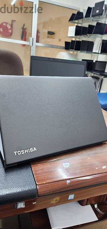 Toshiba Portage x40-D core i7 8th Gen ultraslim 2