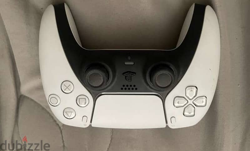 ps5 excellent condition -2 controller بي اس ٥ 2