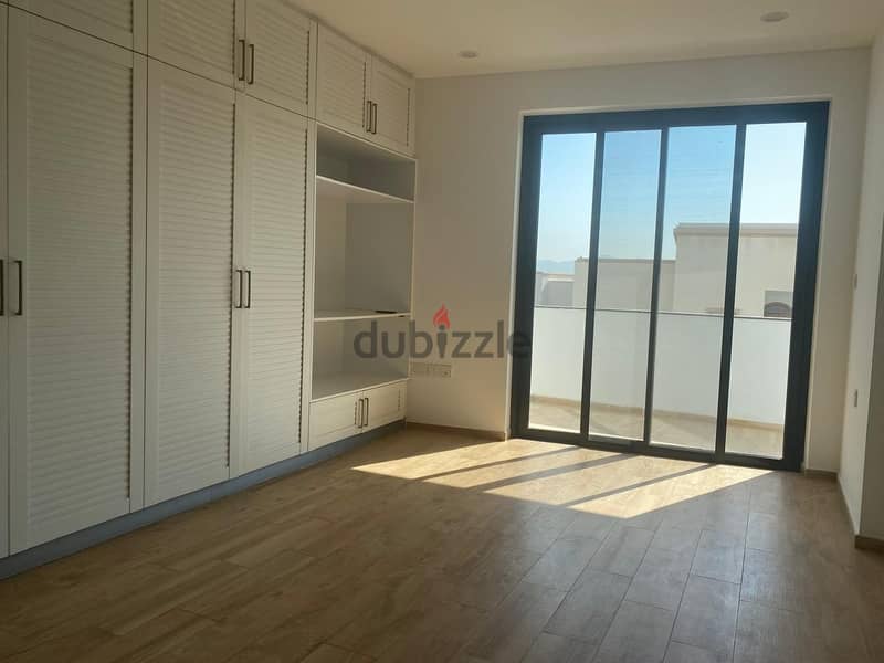 URGENT SALE 2 bedrooms Muscat Hills | بيع عاجل لشقه غرفتين نوم في مسقط 0